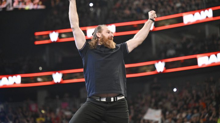 Resultados de WWE RAW 6/2 - Jey Uso y Sami Zayn vs. Bronson Reed y Bron Breakker, Últimos clasificatorios de triple amenaza de MITB