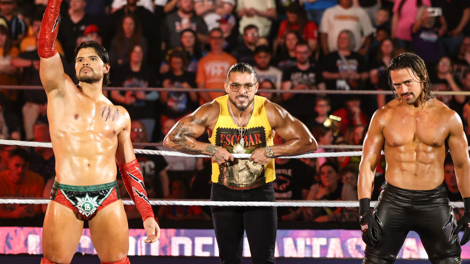 Santos Escobar y Legado del Fantasma emergen victoriosos de WWE Worlds Collide