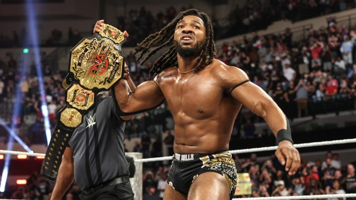 Trick Williams escapa de WWE NXT con el título de TNA con la ayuda de FKA Top Dolla