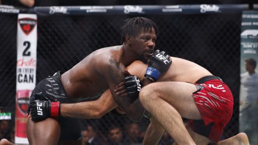 UFC 316 Video: Kevin Holland llama a Colby Covington después de tocar a Vicente Luque con Nasty D'Arce Choke