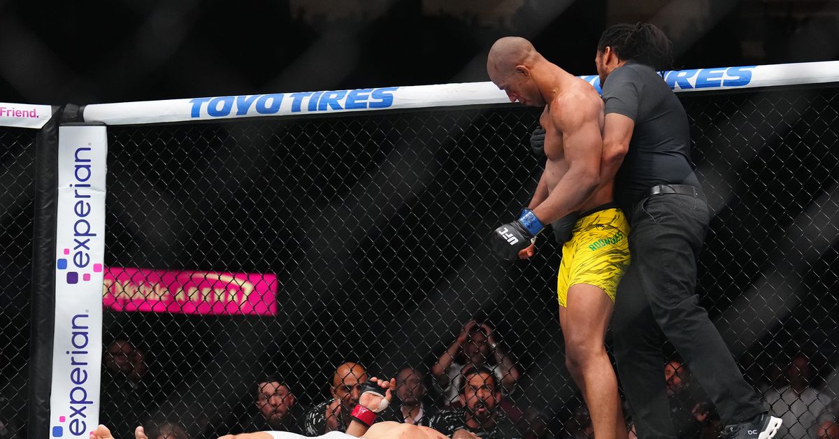 UFC 317 Video: Gregory Rodrigues aplana a Jack Hermansson con brutal Knockout de un golpe