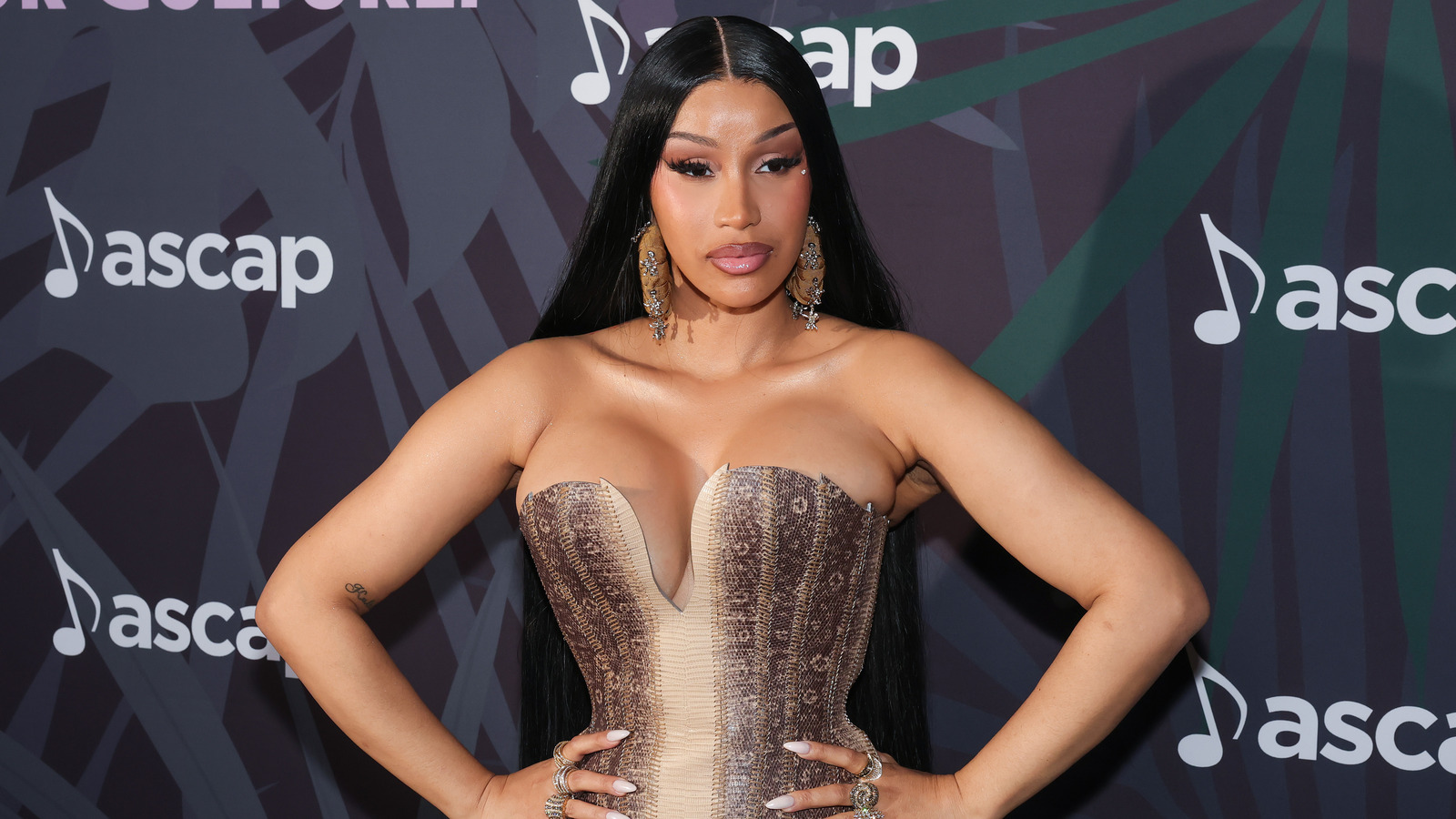 WWE CCO Triple H aborda la posibilidad de que Cardi B se interponga en el ring