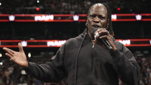 WWE Hofer Mark Henry reflexiona sobre la situación de Ron Killings/WWE