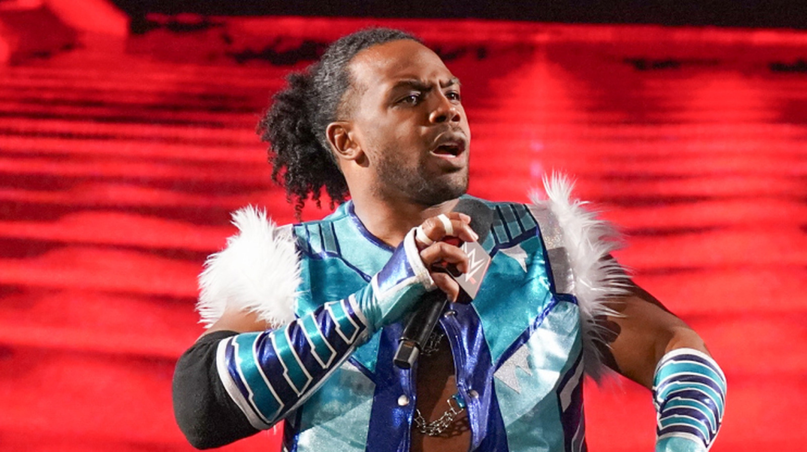 Xavier Woods comparte un video de New Day que se asoma después de que Jey Uso perdió Whc en WWE Raw