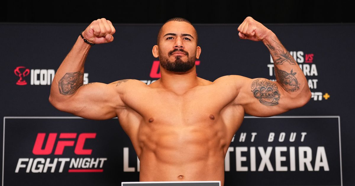 'Nunca volveré a 205': Vitor Petrino celebra el debut de peso pesado en UFC Nashville