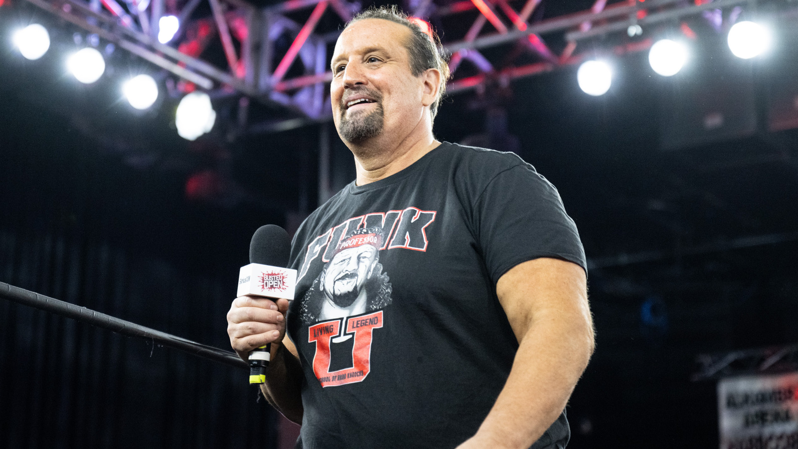 A Tommy Dreamer le encanta que esta estrella de la WWE esté funcionando más grande, 'intensificando a lo grande'