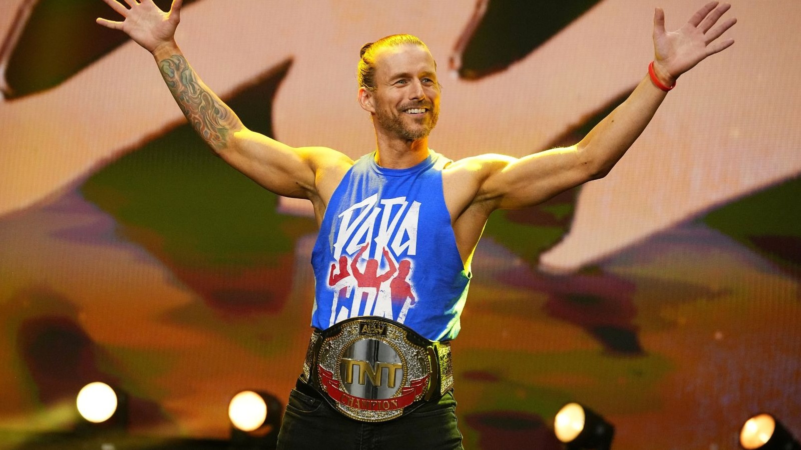 Adam Cole obligó a desocupar el título de AEW TNT, partido de cuatro vías para coronar un nuevo campeón en absoluto en