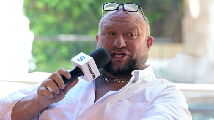 Bully Ray quiere que esta estrella AEW se incline en los rumores y charla en línea