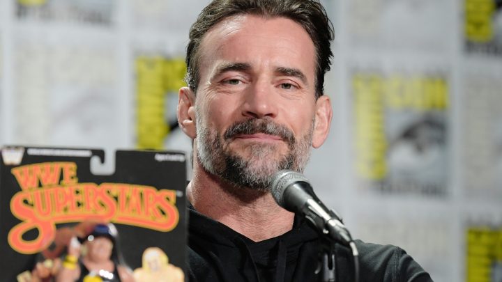 CM Punk detalla cómo WWE Unreal es contradictorio para el trabajo de su vida