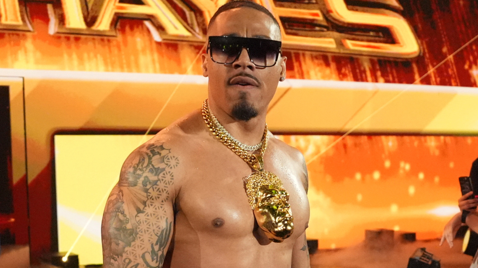 Carmelo Hayes de WWE comprometido con NXT Star