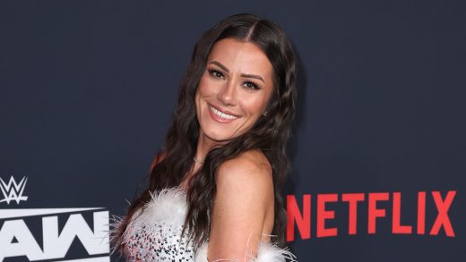 El ex campeón de la etiqueta femenina de la WWE, Kacy Catanzaro (FKA Katana Chance), anuncia el compromiso