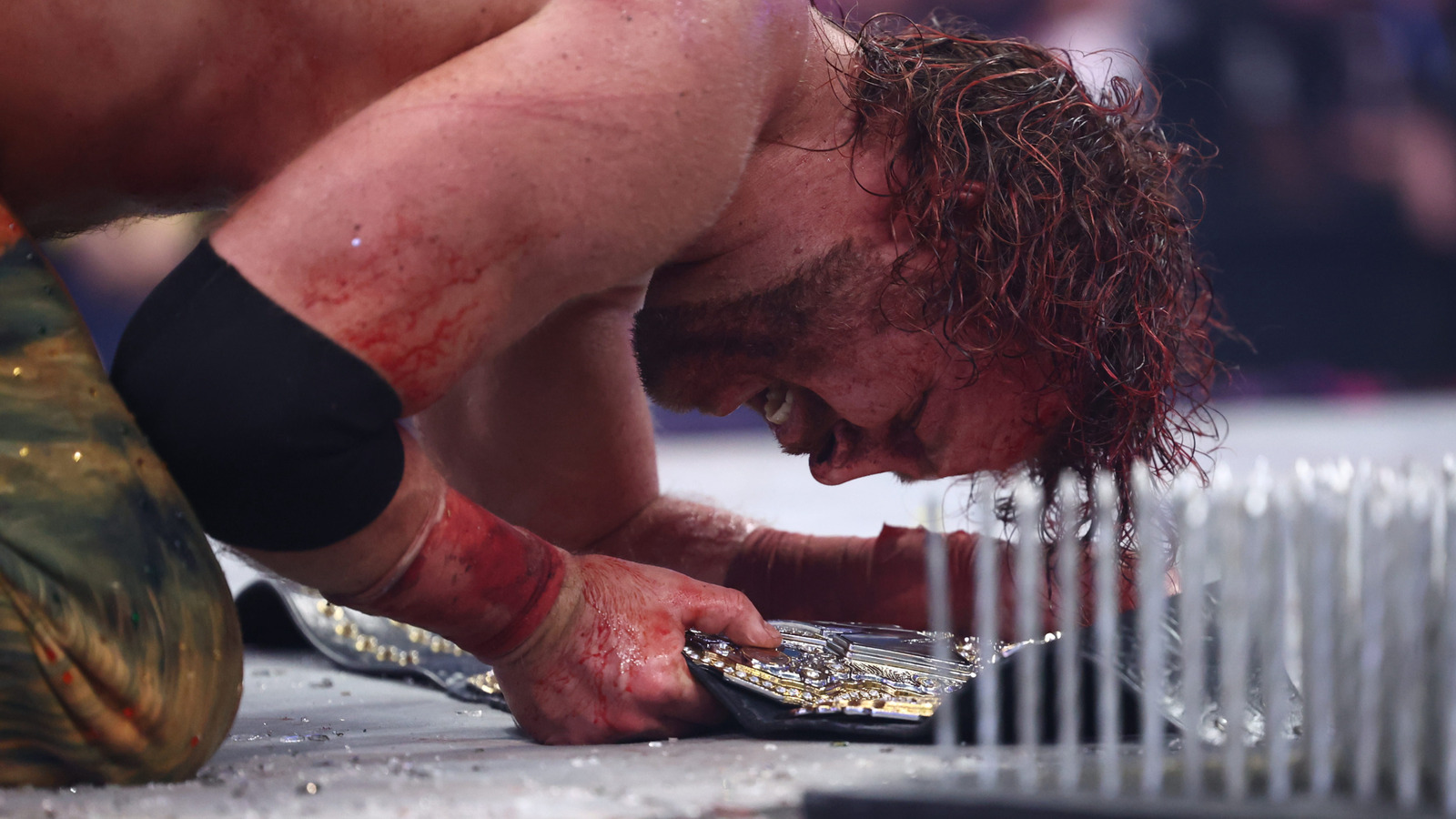 El nuevo campeón mundial de AEW World, Adam Page, reacciona a todos en la victoria