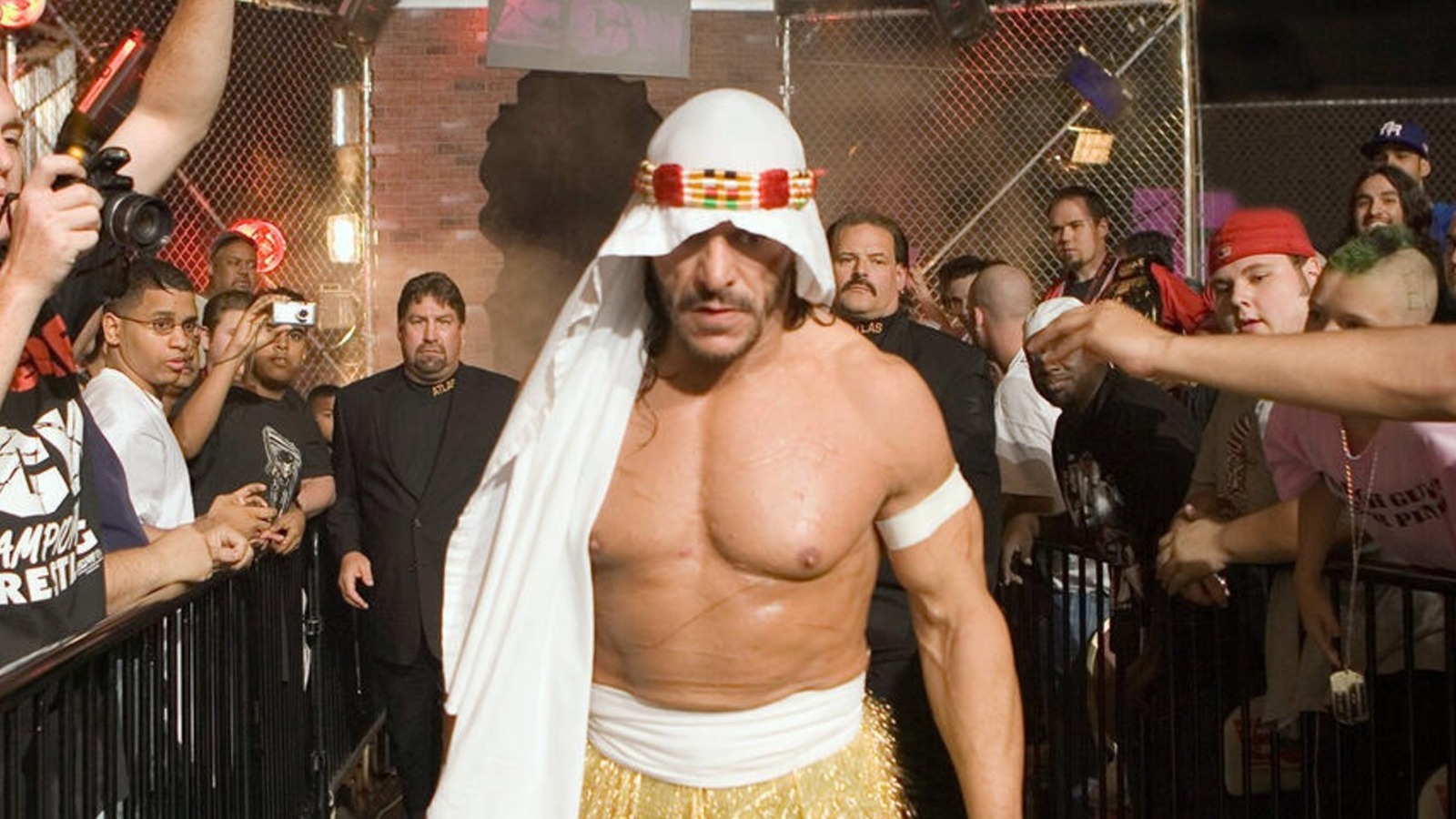 El productor de la WWE y ex TNA Star Abyss se abre para compartir el anillo con Sabu