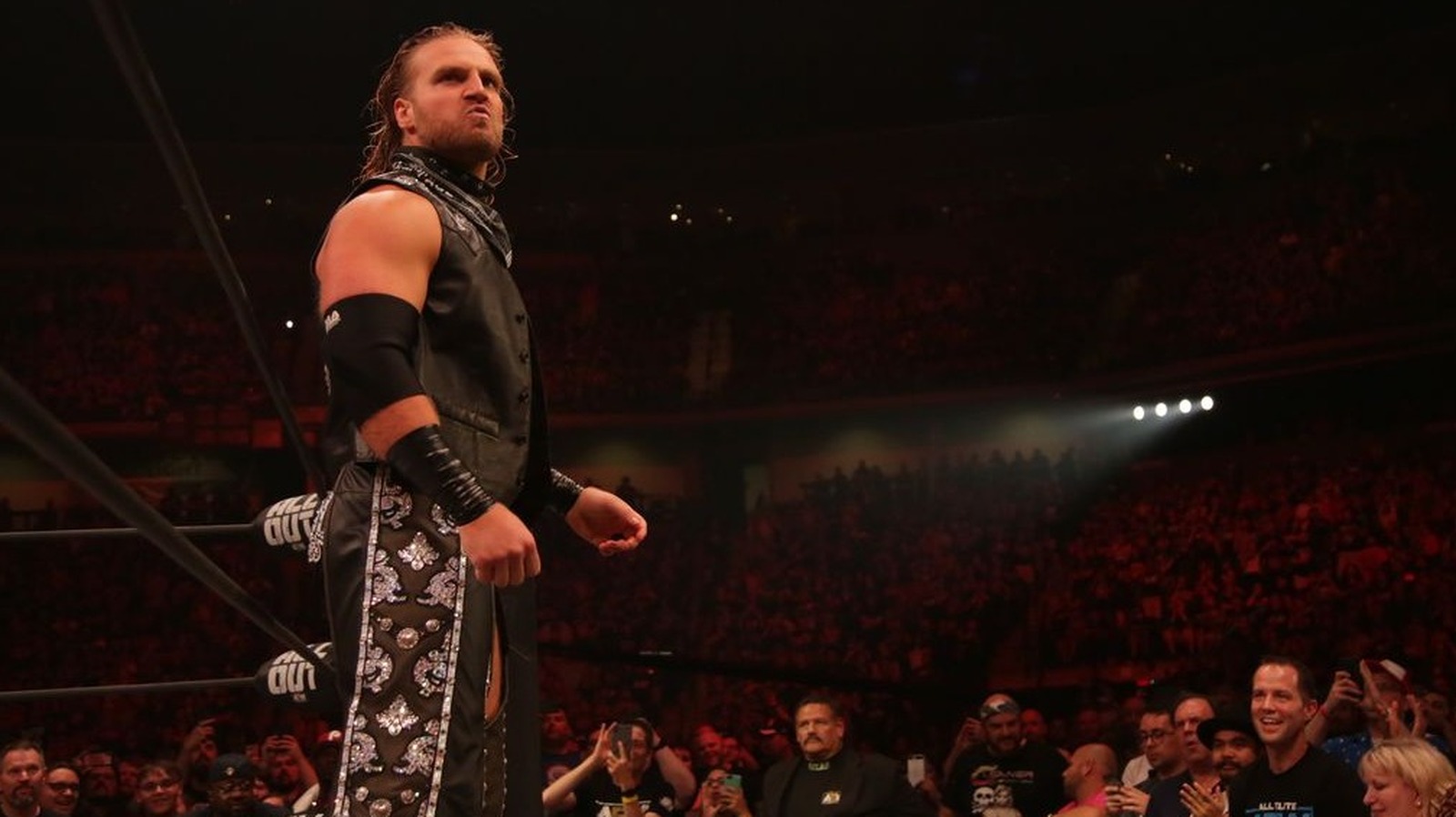 Hangman Adam Page de AEW no sabe por qué a los fanáticos les gusta tanto