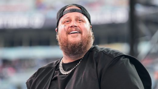 Jelly Roll asiste a WWE NXT antes del partido de etiqueta SummerSlam