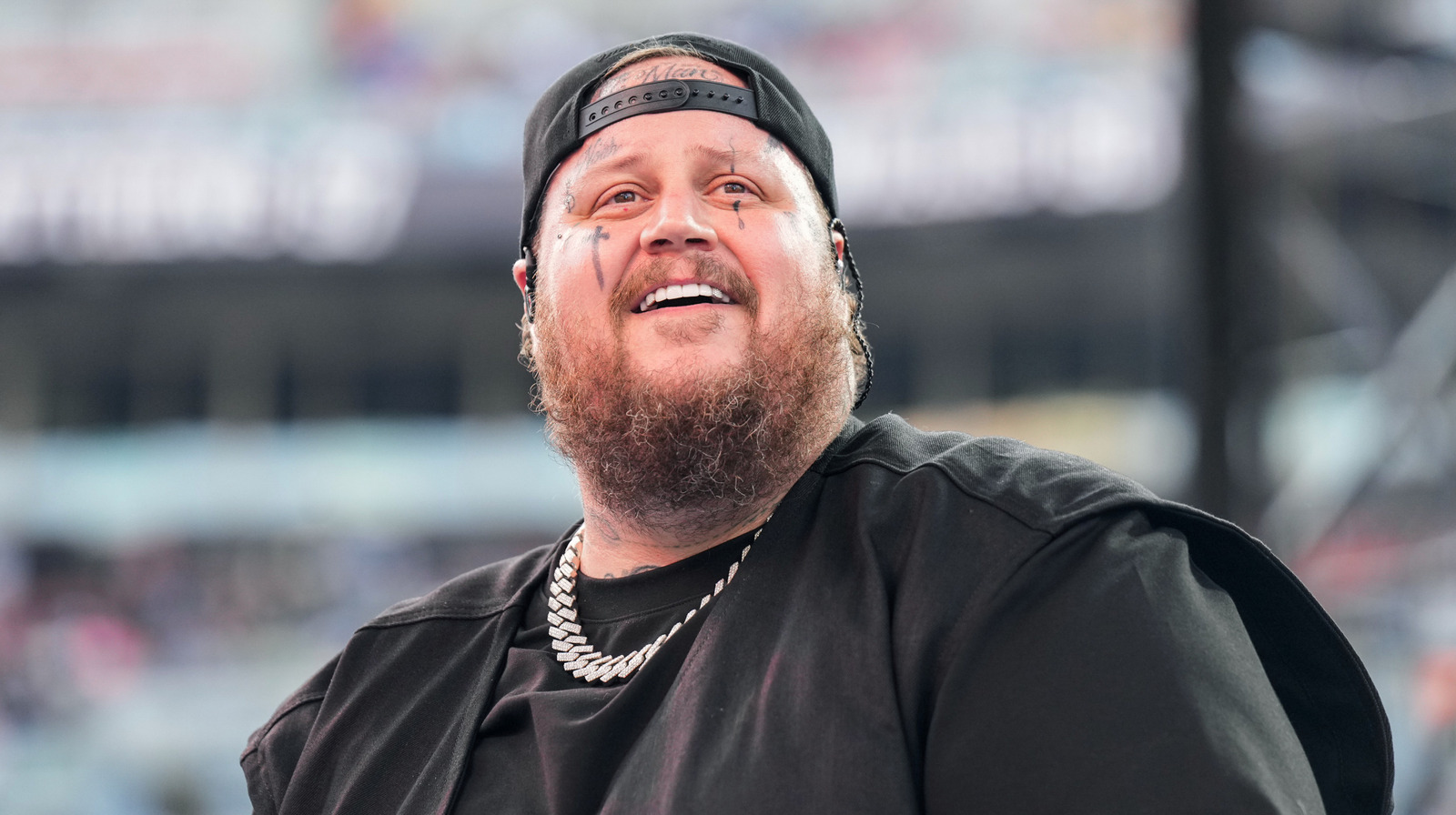 Jelly Roll asiste a WWE NXT antes del partido de etiqueta SummerSlam