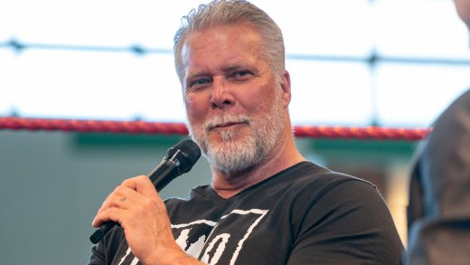 Kevin Nash dice que se enoja en esta estrella de la WWE por trabajar "demasiado pequeño"