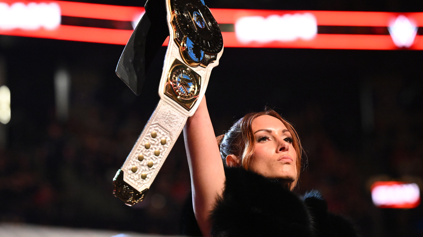 La estrella de la WWE Becky Lynch elenco en FX Comedy Pilot de los creadores de Reno 911