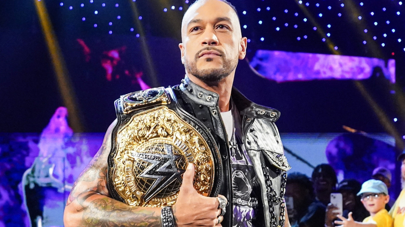 La estrella de la WWE Damian sacerdote detalla la pérdida de peso, transformación personal