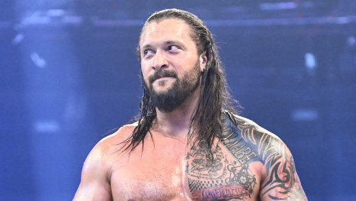 La estrella de la WWE, Karrion Kross, explica por qué no se frustra cuando las cosas no salen bien