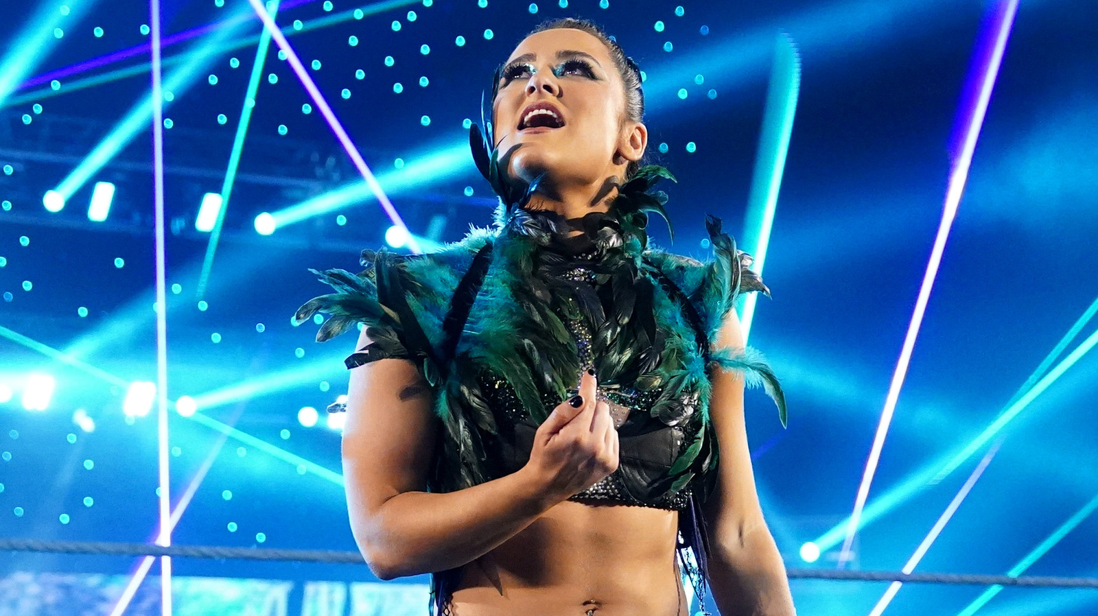 Lyra Valkyria golpea el boleto a SummerSlam 2025 en WWE Raw No. 1 Contender's Partido