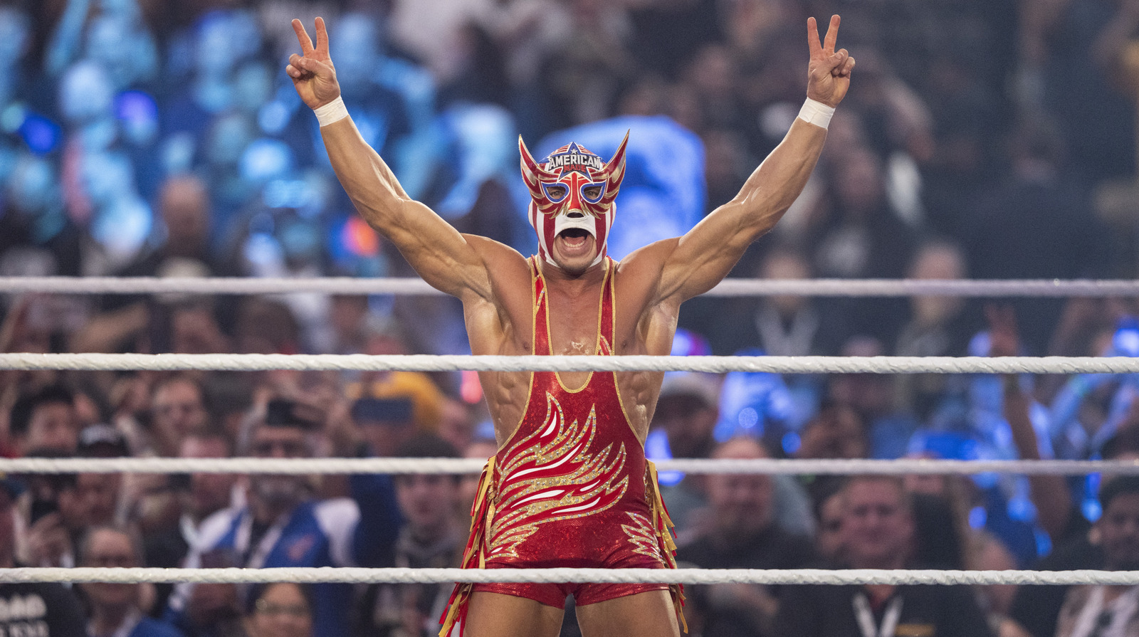 Noticias entre bastidores sobre quién está bajo la máscara El Grande Americana de WWE con Chad Gable Lesionado