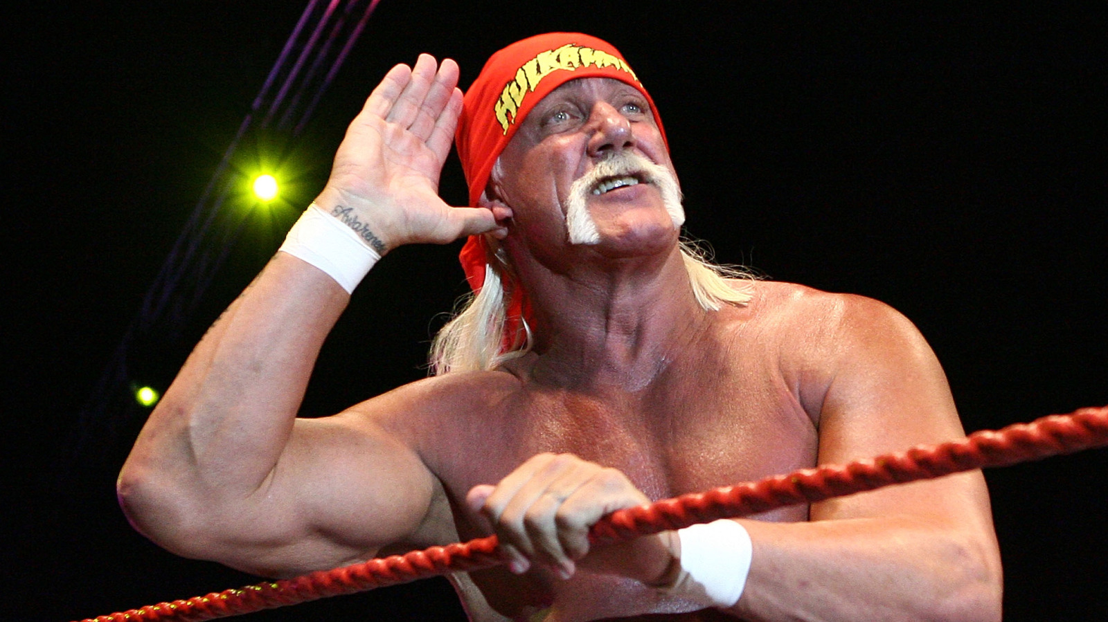 Noticias entre bastidores sobre si WWE tenía planes de televisión para Hulk Hogan antes de su fallecimiento