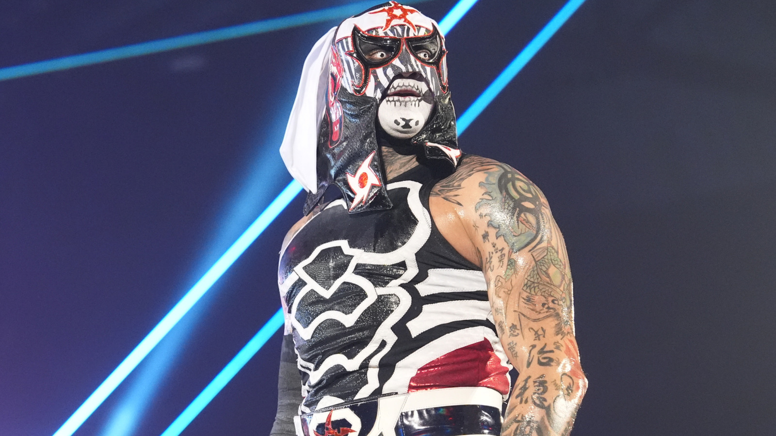 Penta jura venganza por Seth Rollins después de la pérdida de WWE WWE de WWE de bajo bloqueo