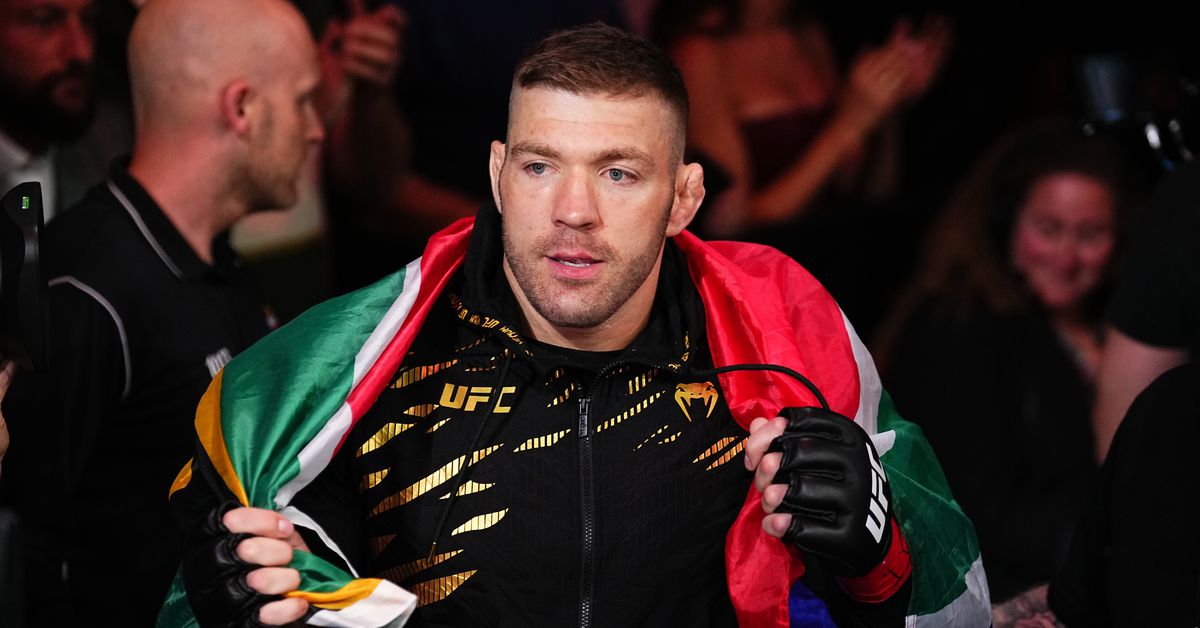 Póster UFC 319 lanzado con Dricus du Plessis y Khamzat Chimaev