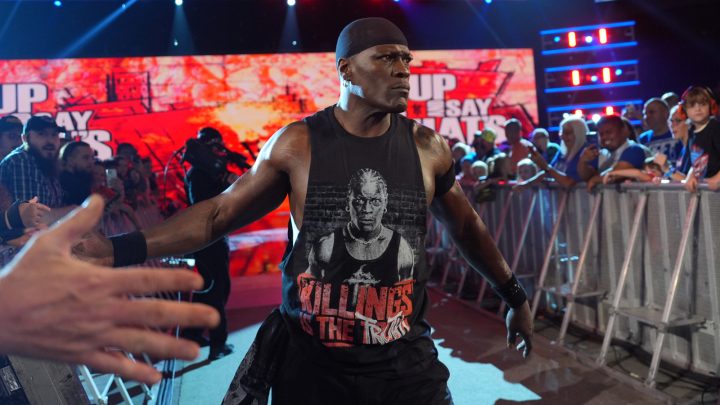 R-verdad detalla lo que más recordará sobre el lanzamiento de 2025 WWE