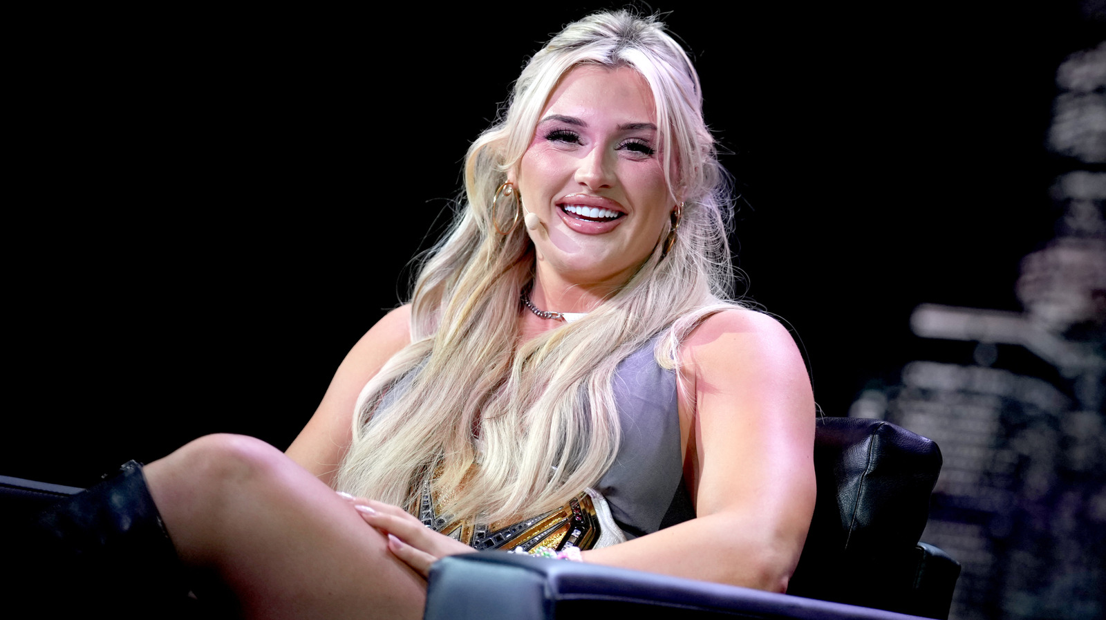 Resultados de WWE Smackdown 7/4 - Tiffany Stratton revela su evolución Challenger, Cody Rhodes y Jade Cargill aparecen