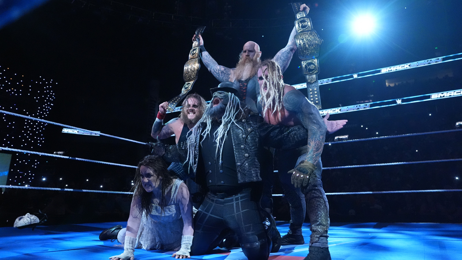 TLC Match for WWE Tag Títulos agregados a la tarjeta SummerSlam después de que Smackdown Bout termina en DQ