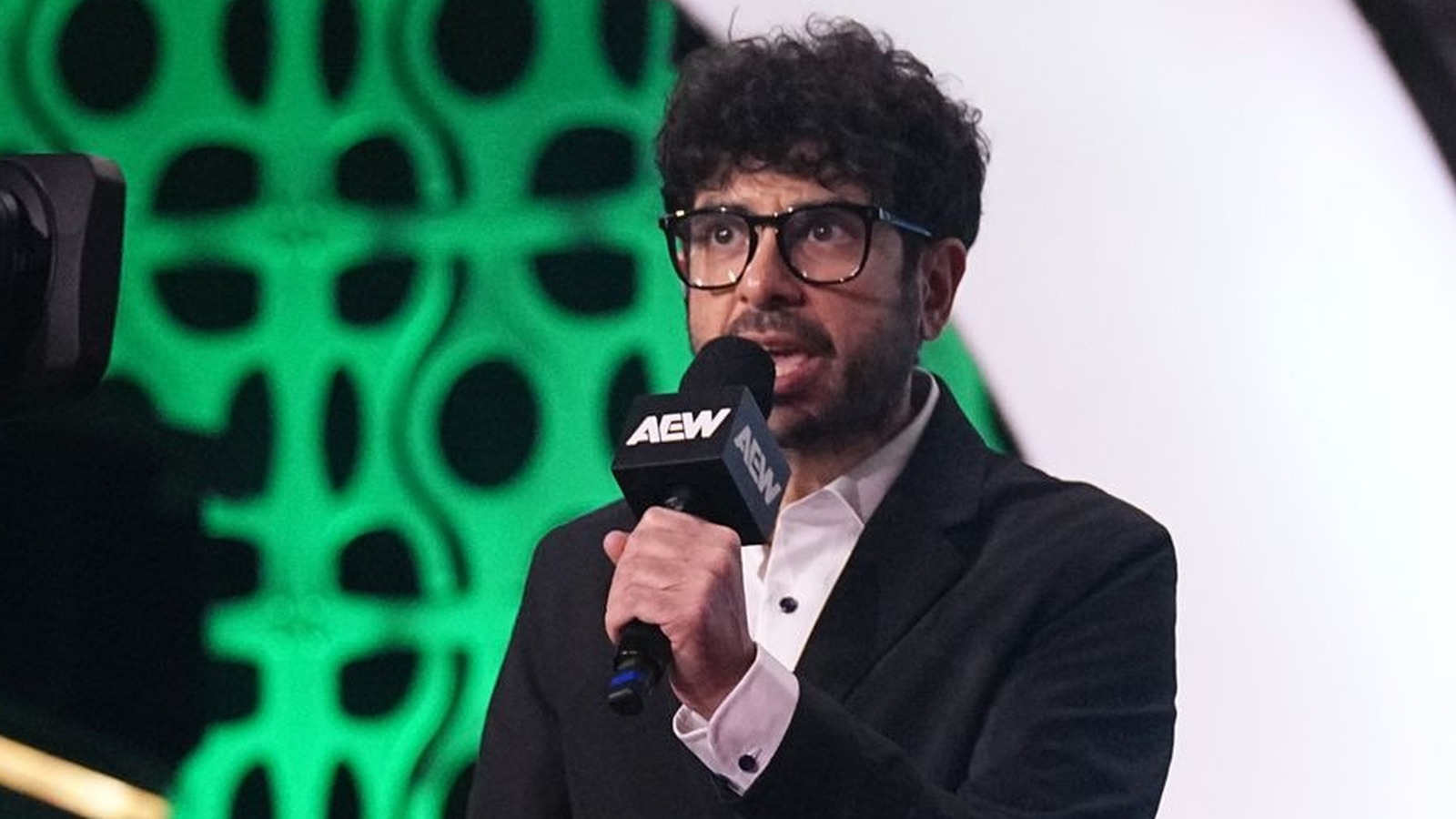 Tony Khan aborda la posible división de título de la etiqueta femenina de AEW