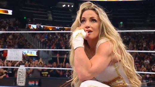 Trish Stratus gana ovación de pie después de la pérdida ante Tiffany Stratton en WWE Evolution