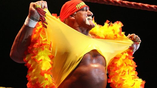 WWE Raw abre con Hulk Hogan Video Tribute, Salute de 10 botes con su hijo Nick