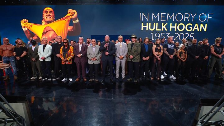 WWE transmite un largo video tributo a la estrella caída Hulk Hogan con varios Hofers en el ring