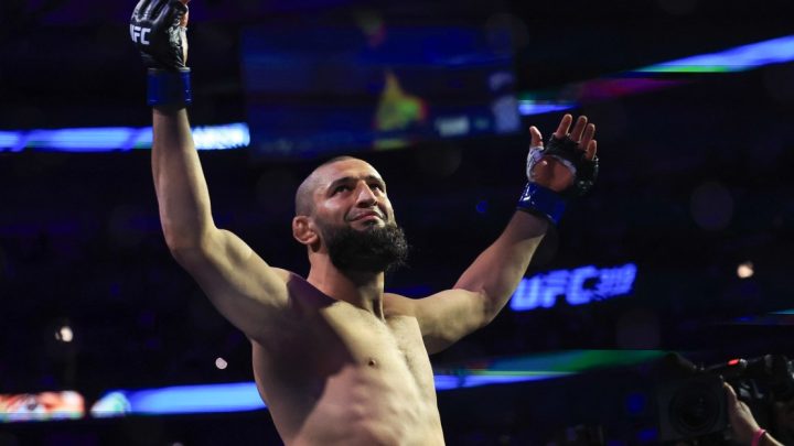 'La división está en buenas manos': Israel Adesanya reacciona a la victoria del título de Khamzat Chimaev en UFC 319
