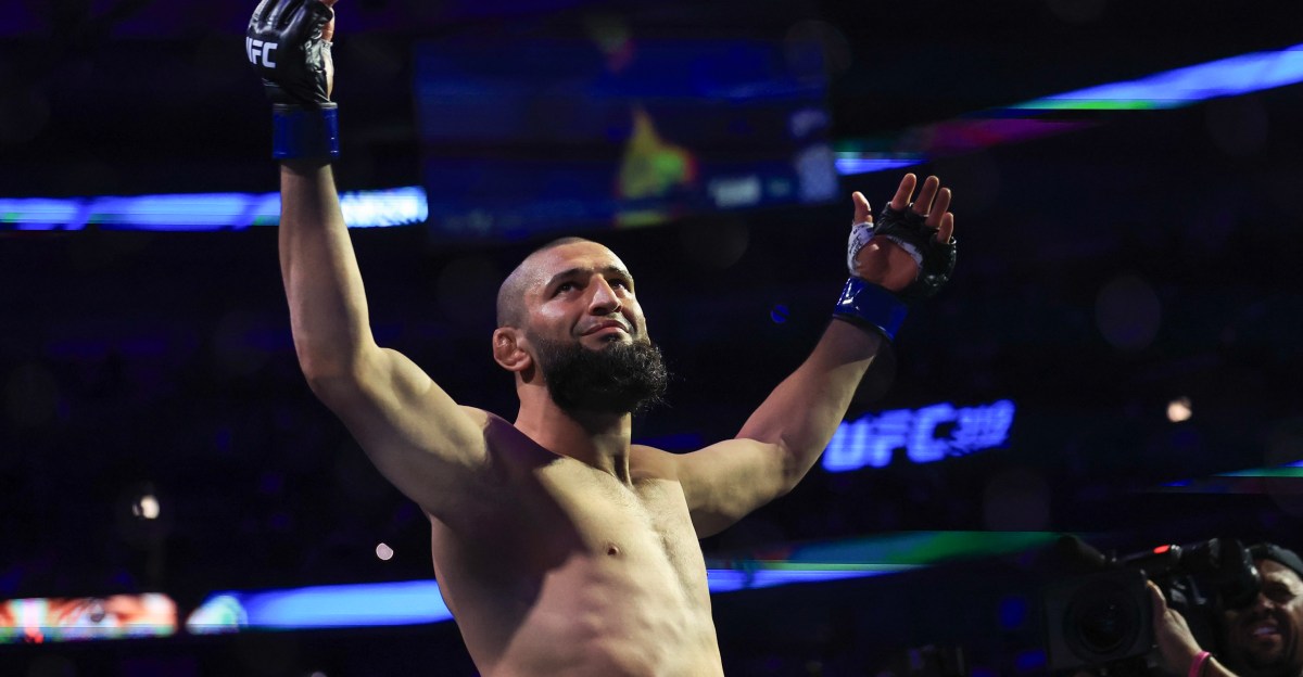 'La división está en buenas manos': Israel Adesanya reacciona a la victoria del título de Khamzat Chimaev en UFC 319