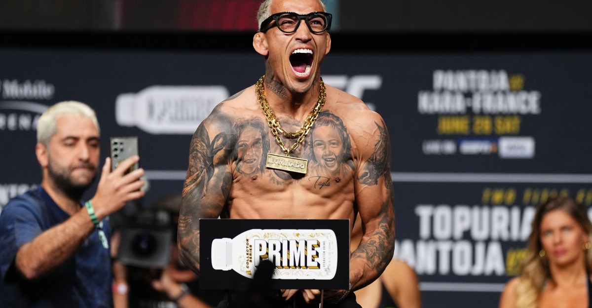 Charles Oliveira vs. Rafael Fiziev anunciado para el evento principal de UFC Rio