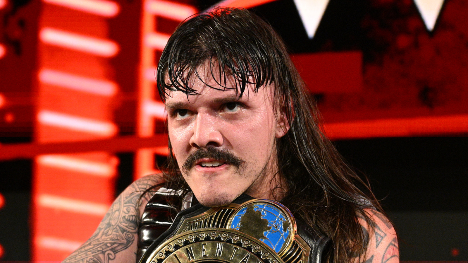 Dominik Mysterio Trolls de WWE CM Punk, Name-Drops ex oponente de UFC