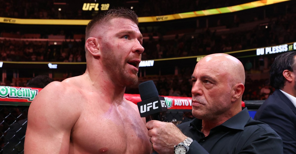 Dricus du Plessis reacciona a la devastadora pérdida de UFC 319 ante Khamzat Chimaev: "Era como una manta"