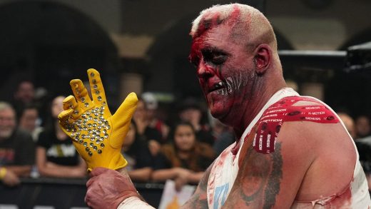 Dustin Rhodes de AEW dice que saldrá por un tiempo prolongado para 'cirugía invasiva'