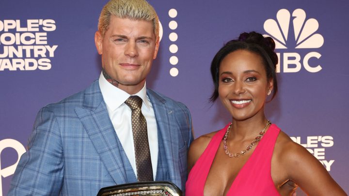 El campeón de la WWE, Cody Rhodes, anuncia el nacimiento de la hija