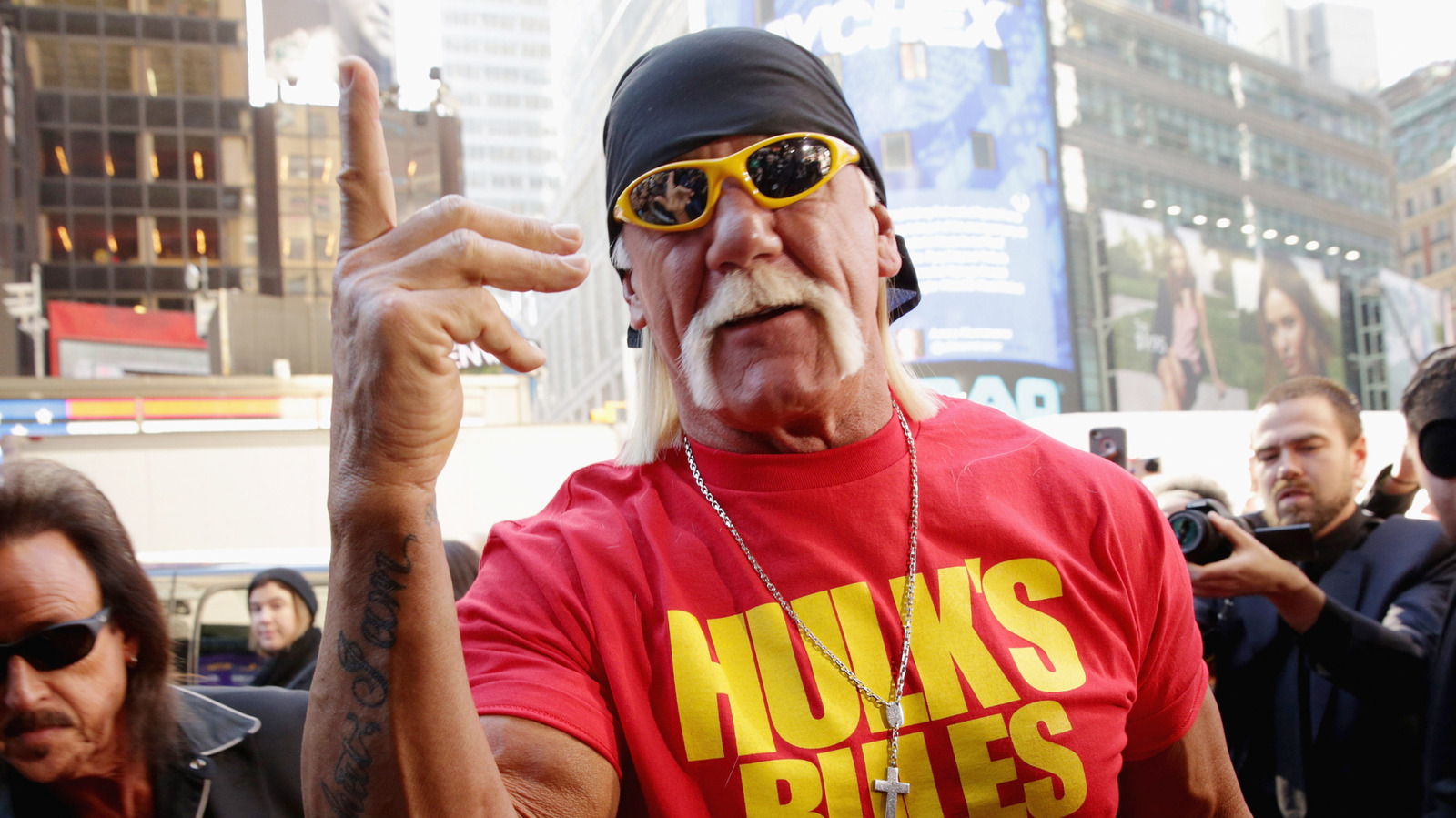 El ex obispo estrella de la WWE, Dyer, llama a Hulk Hogan y este Hofer las 'primeras superestrellas globales'