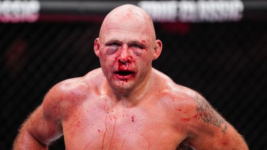 El peso pesado de UFC acepta una suspensión de 1 año por violación de dopaje