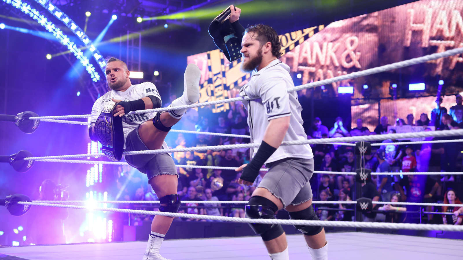 Hank y Tank retienen los títulos de etiquetas de WWE NXT contra la última iteración de Chase U