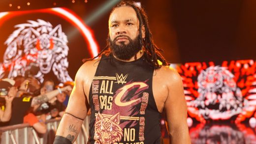 Jacob Fatu golpea la lunar en la parte superior de la jaula a pesar de la pérdida de título estadounidense de los hombres de la WWE SummerSlam