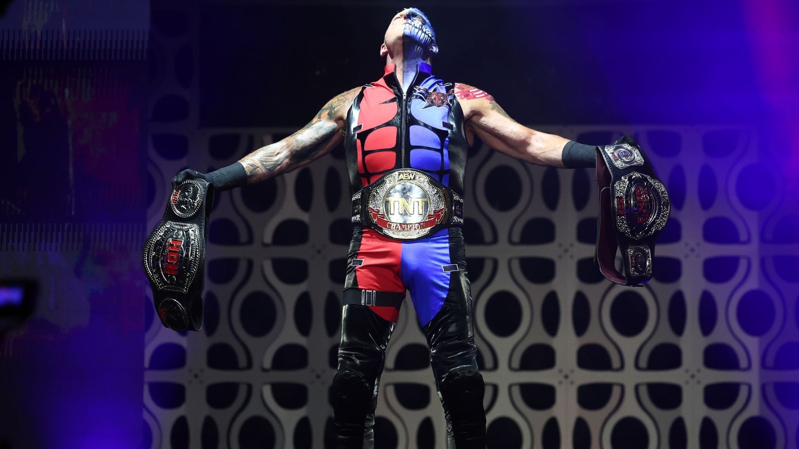 La carrera AEW no ha terminado a pesar de la inminente cirugía de reemplazo de doble rodilla