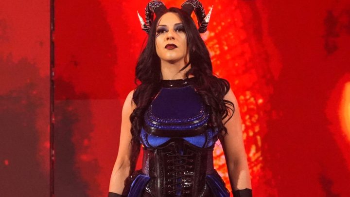 La estrella de la WWE, Stephanie Vaquer, aborda las reacciones de Booker T al beso del diablo