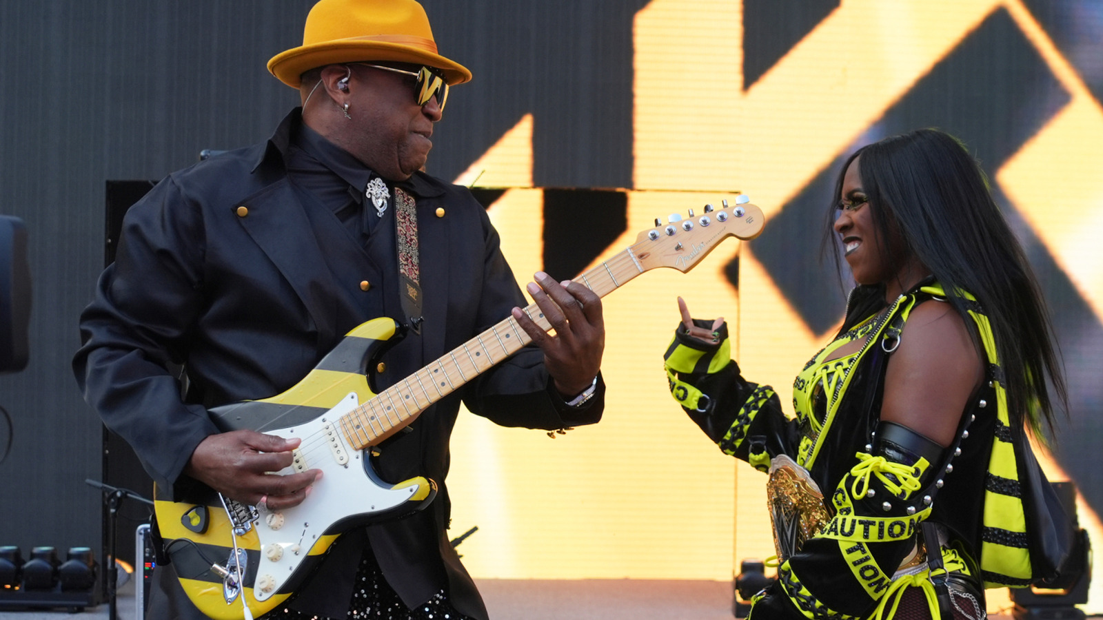 Naomi Posts gritó a su padre después de que él la interpreta al ring en WWE Summerslam